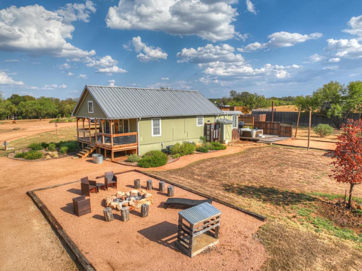 Vaughan W/Hot Tub And Grill Fredericksburg Exterior foto
